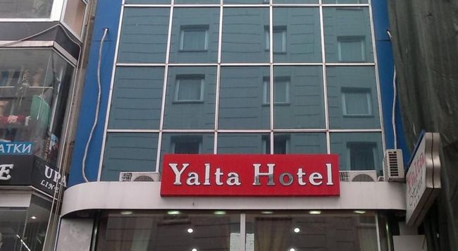 Yalta Hotel Istanboel Buitenkant foto